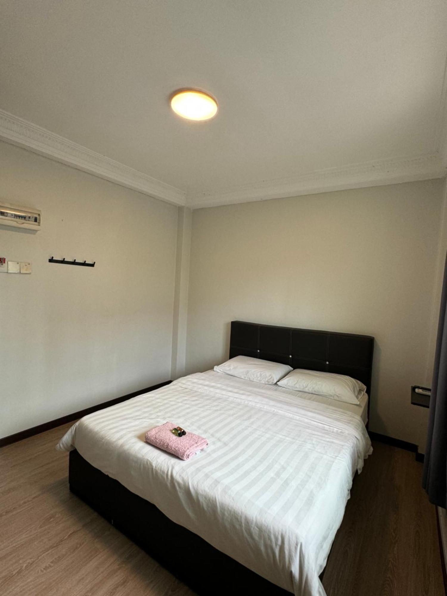 69 Hotel Malacca Buitenkant foto